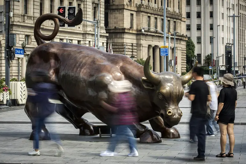 Bull statue in Shanghai